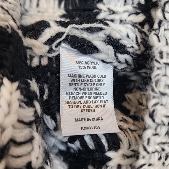 Wonderly Fair Isle Printed Long Sleeve  Sweater - Picture 9 of 12